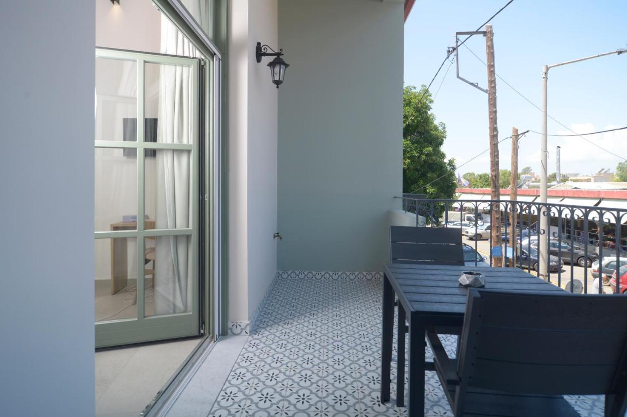 Isavella'S Apartments Under The Castle Kalamata Exterior photo